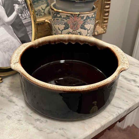 1960s Pfaltzgraff Pottery Drip Glaze Covered Casserole Dish - Picture 4 of 6